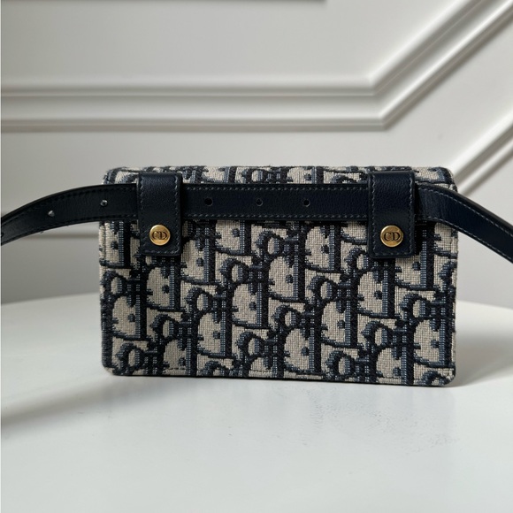 SELLING DIOR SADDLE BELT POUCH - Picture 4 of 16